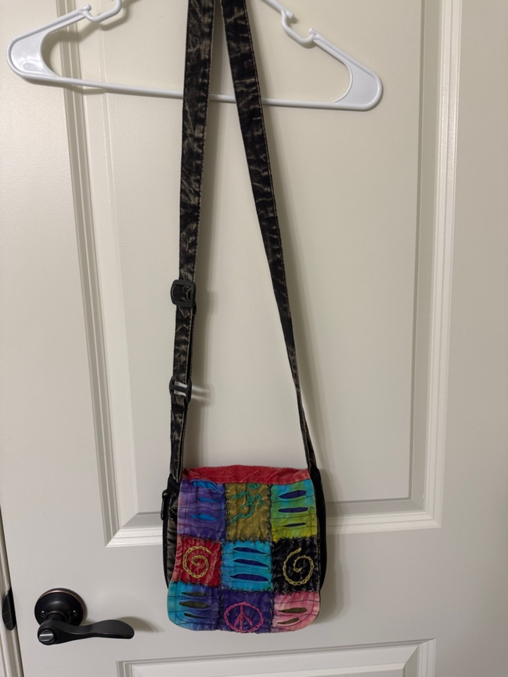 Multicolor Patchwork Crossbody Bag with Adjustable Black Strap